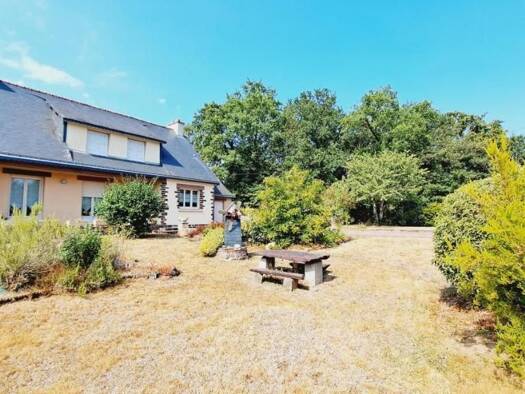 Maison à vendre 190 368 € 3 chambres 122 m² 1 475 m² de terrain Concoret 56430