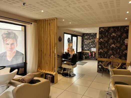 Institut de beauté à vendre Fonds de commerce 31 000 € 2 pièces 39 m² de surface de vente Saint-Martial-de-Nabirat 24250