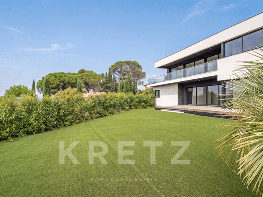 Maison à vendre - Première occupation 1 180 000 € 5 pièces 4 chambres 200 m² 685 m² de terrain Centre Les Angles 30133