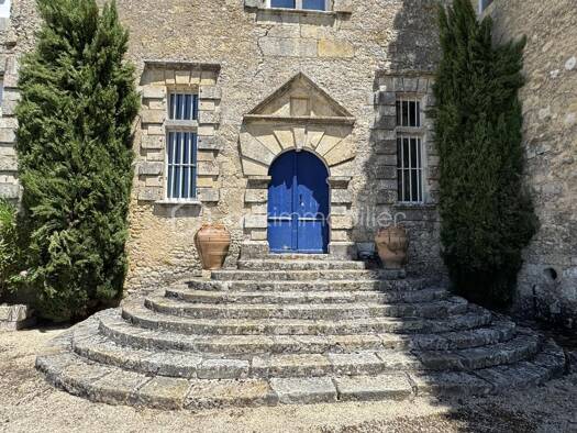 Château à vendre 1 120 000 € 13 pièces 8 chambres 575 m² 195 000 m² de terrain Est Condom 32100