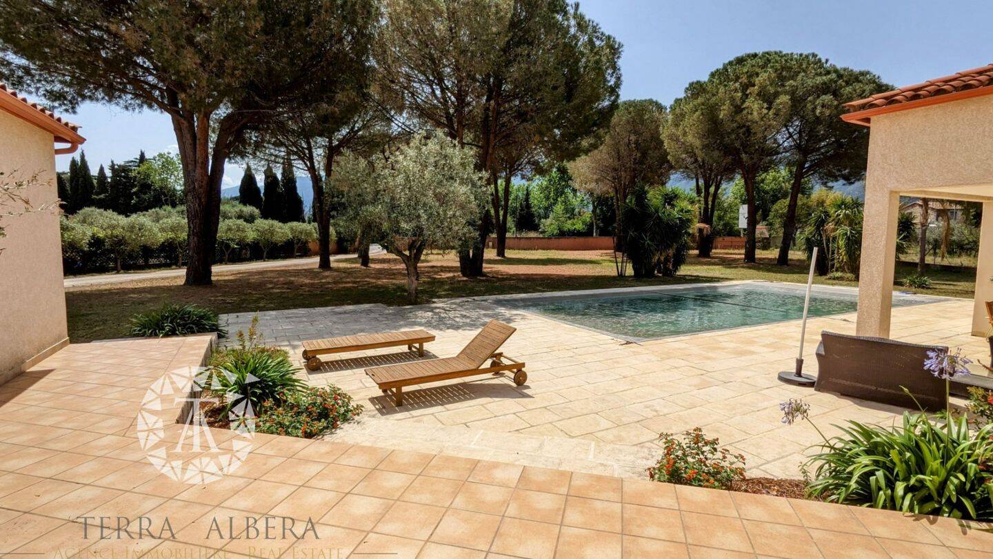 Maison à vendre, 254m², MONTESQUIEU DES ALBERES