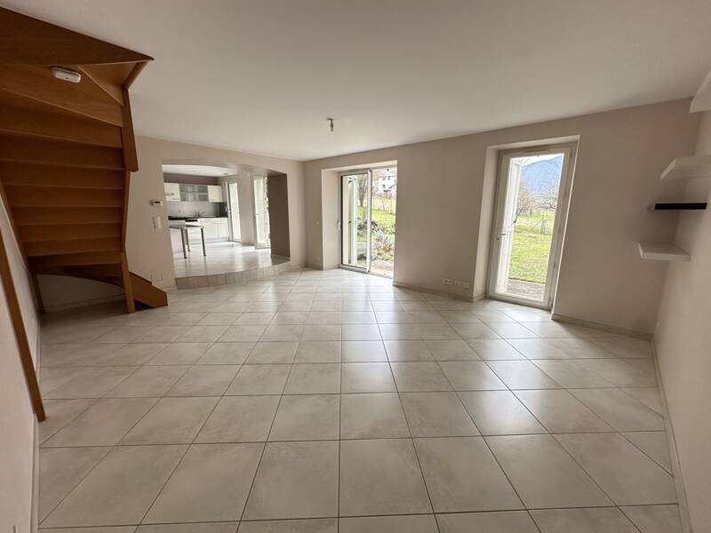 Maison à louer, 123m², VAULNAVEYS LE HAUT