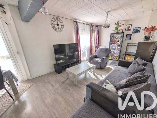Duplex à vendre 159 900 € 4 pièces 2 chambres 83,39 m² Étage 3/3 Canal Évry-Courcouronnes 91000