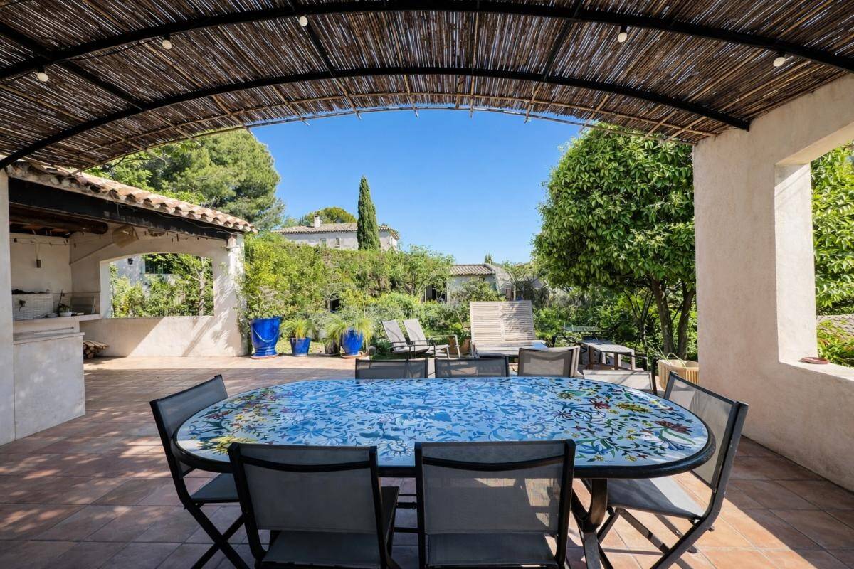 Maison à vendre, 208m², SAINT MITRE LES REMPARTS
