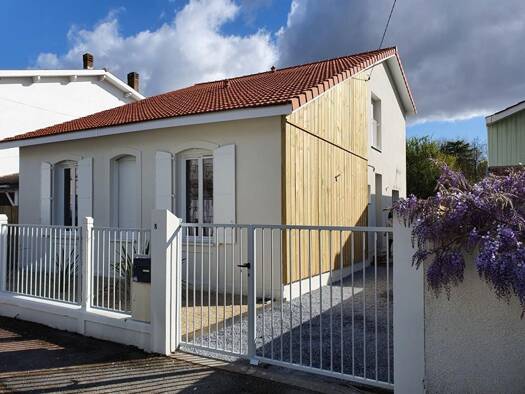 Duplex à louer 598 € 2 pièces 1 chambre 1 étages Bourg Pessac 33600