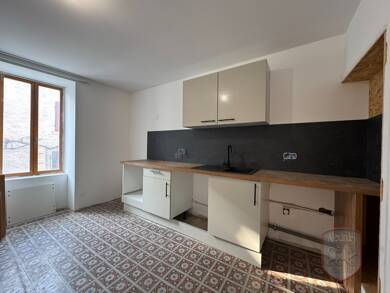 Appartement à louer 590 € 2 pièces 1 chambre 41,1 m² 1er étage Lirac 30126