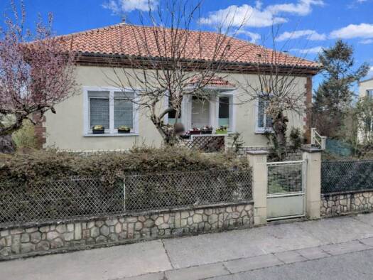 Maison de plain-pied à vendre 374 500 € 4 pièces 3 chambres 140 m² 450 m² de terrain Montcuq-en-Quercy-Blanc 46800