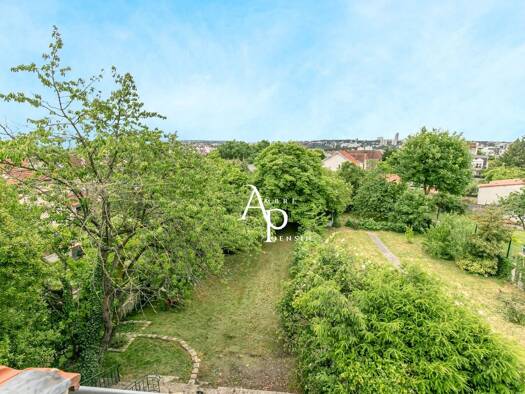 Maison à vendre 648 000 € 9 pièces 5 chambres 246 m² 848 m² de terrain Le Pré Gentil Rosny-sous-Bois 93110
