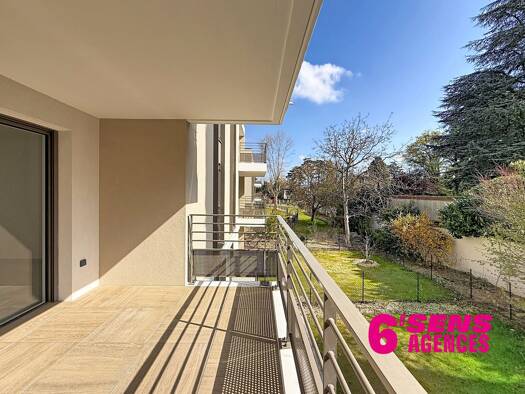 Appartement à vendre 405 000 € 3 pièces 2 chambres 70,5 m² Étage 1/2 Francheville 69340