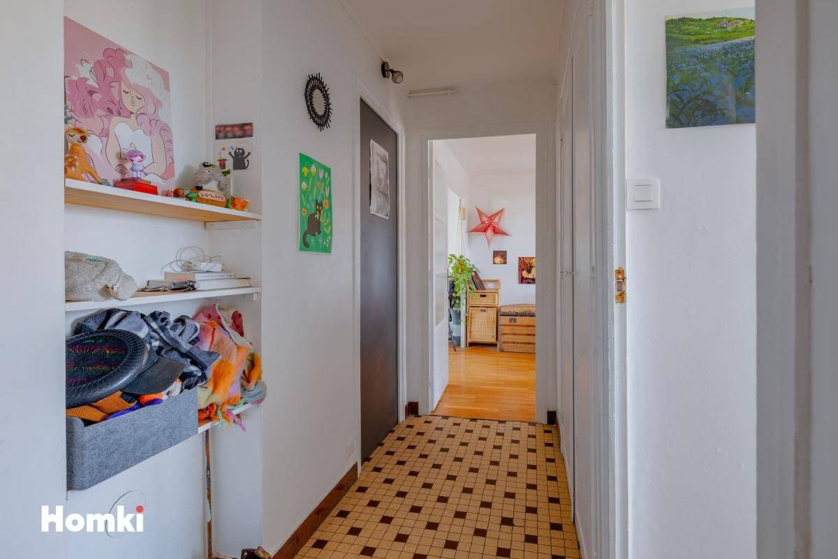 T3 (poss T4) de 68 m2 - Balcon - Cave - Gratte-Ciel — 7