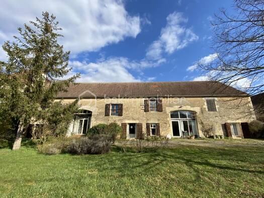 Ferme à vendre 180 000 € 7 pièces 3 chambres 200 m² 1 334 m² de terrain Breugnon 58460