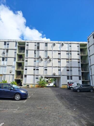 Appartement à vendre 150 000 € 4 pièces 3 chambres 80 m² 3ème étage Les Abymes 97139