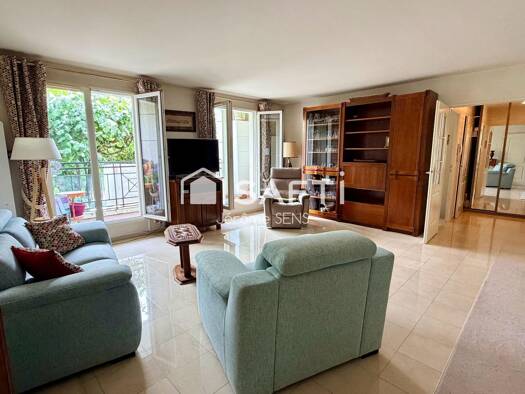 Appartement à vendre 430 000 € 5 pièces 3 chambres 108 m² Étage 1/3 Les Capucines Poissy 78300