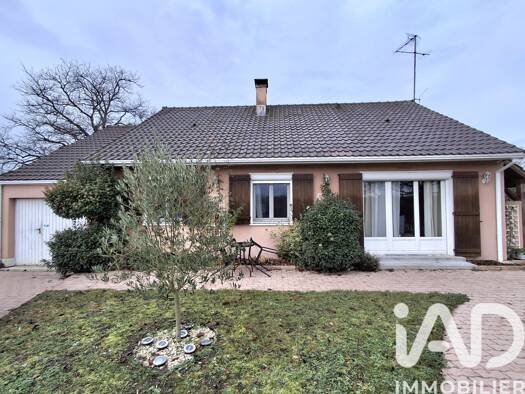 Maison de plain-pied à vendre 170 000 € 5 pièces 4 chambres 84 m² Chambon-la-Forêt 45340