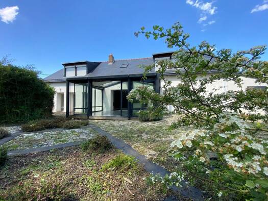 Maison à vendre 465 000 € 9 pièces 5 chambres 248 m² Cantenay-Épinard 49460