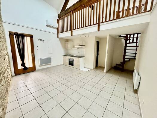 Appartement à louer 550 € 2 pièces 1 chambre 42 m² RDC Hières-sur-Amby 38118