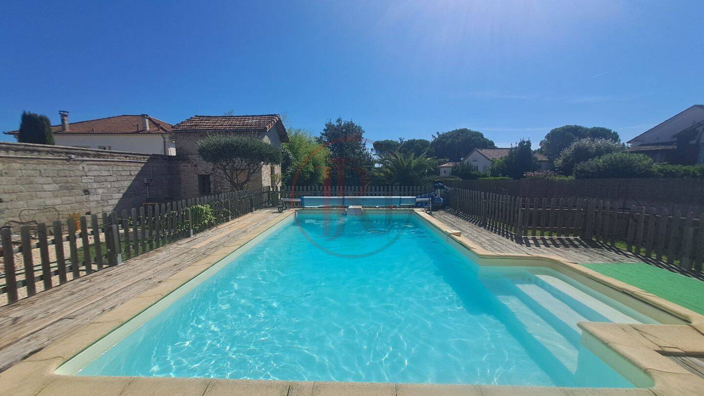 Maison à vendre, 286m², SAINT HILAIRE DE BRETHMAS
