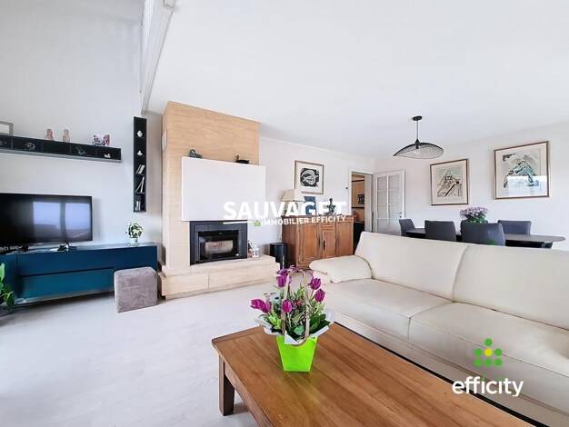 Duplex à vendre 549 000 € 5 pièces 3 chambres 138,5 m² Étage 3/3 Sud Reignier-Ésery 74930