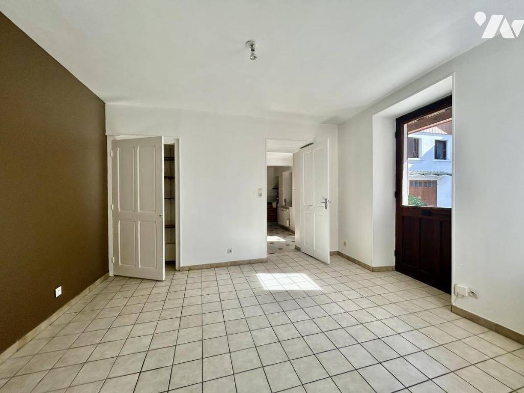 Maison à vendre, 0m², VARCES ALLIERES ET RISSET