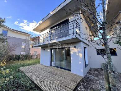 Maison jumelée à vendre 495 000 € 4 pièces 3 chambres 95 m² 273 m² de terrain Publier 74500