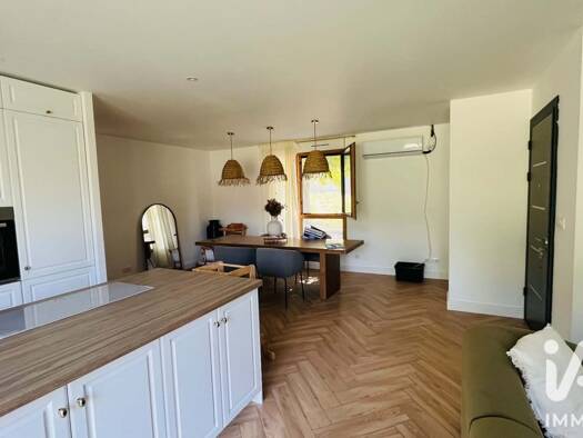 Maison de plain-pied à vendre 236 500 € 4 pièces 2 chambres 80 m² 2 250 m² de terrain Bonzac 33910