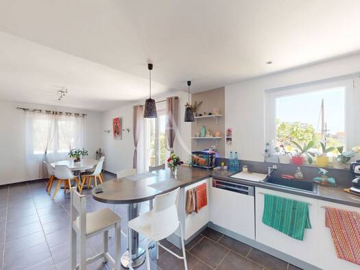 Maison de plain-pied à vendre 500 000 € 5 pièces 4 chambres 137 m² 761 m² de terrain Plaine Haute-Coteaux Castanet-Tolosan 31320
