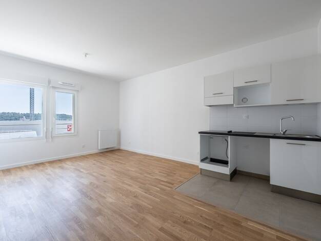 Appartement à louer 815 € 2 pièces 1 chambre 45,8 m² 2ème étage La Bastide Bordeaux 33100