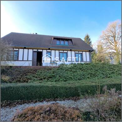 Maison à vendre 269 990 € 9 pièces 6 chambres 195 m² 2 650 m² de terrain Le Bourgneuf-la-Foret 53410