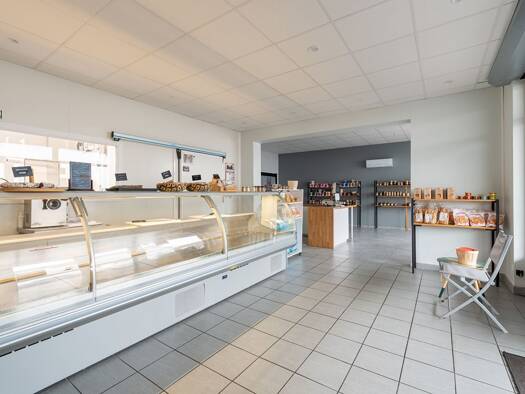 Local commercial à vendre 159 500 € 122 m² de surface de vente Amou 40330