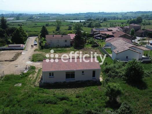 Maison de plain-pied à vendre 230 000 € 4 pièces 3 chambres 104 m² 785 m² de terrain Vinzieux 07340