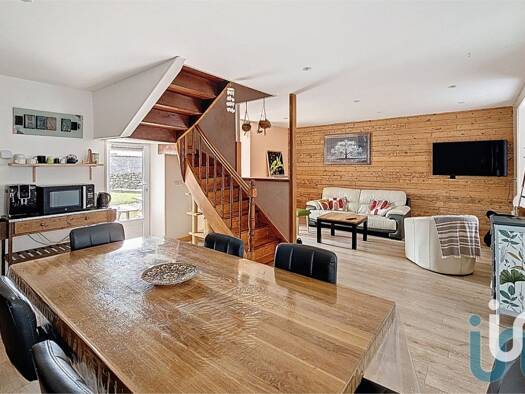 Maison de ville à vendre 167 500 € 6 pièces 4 chambres 92 m² 162 m² de terrain Rostrenen 22110