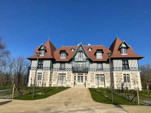 Appartement à louer - Première occupation 690 € 1 pièce 39,4 m² RDC Hennequeville-Zone Callenville Trouville-sur-Mer 14360