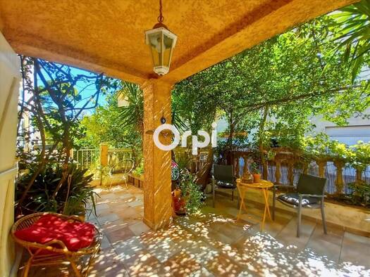 Duplex à vendre 393 750 € 4 pièces 3 chambres 65,5 m² RDC Les Cretes La Ciotat 13600