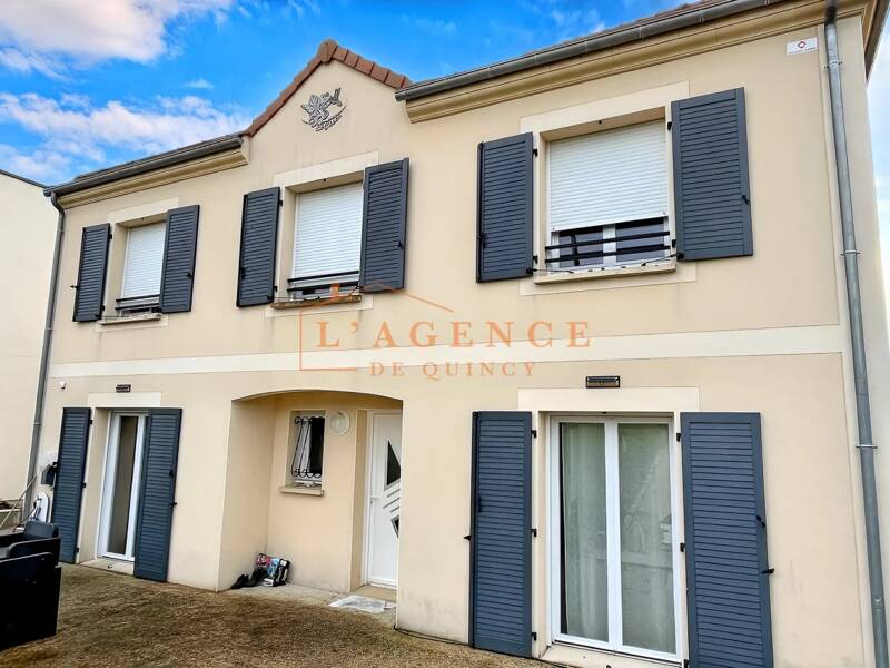 Maison à vendre, 157m², CRECY LA CHAPELLE