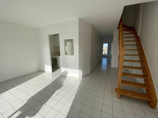 Duplex à louer 890 € 3 pièces 2 chambres 62 m² Étage 2/2 Les Sables-d'Olonne 85100