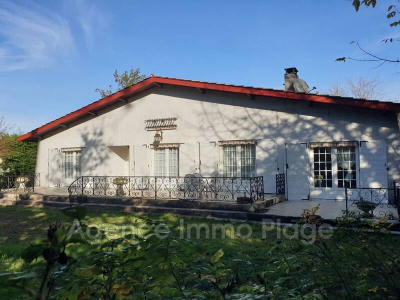Maison à vendre, 126m², VENDAYS MONTALIVET