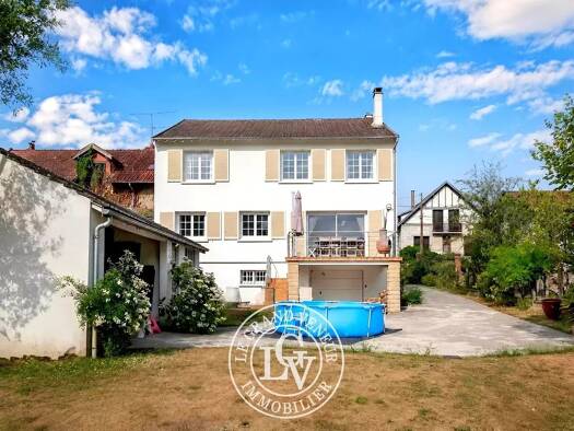 Maison à vendre 598 500 € 7 pièces 4 chambres 180 m² 1 473 m² de terrain Samois-sur-Seine 77920
