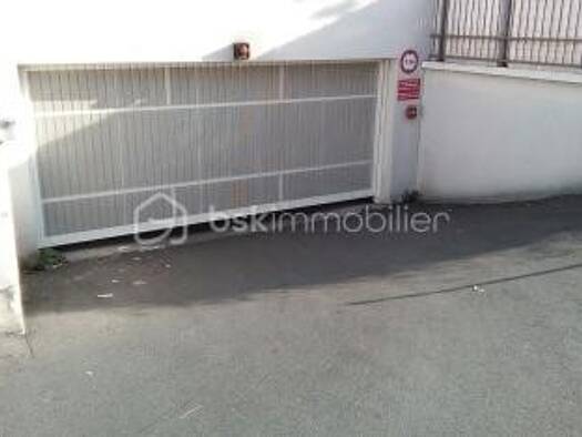 Parking à vendre 8 000 € 12 m² L'Avenir-La Cerisaie Stains 93240