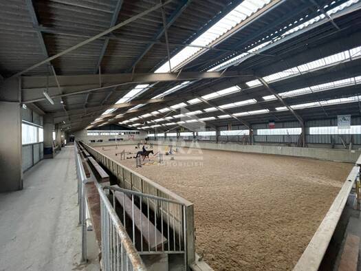 Ferme équestre à vendre 945 000 € 60 000 m² 60 000 m² de terrain Sud Cappelle-la-Grande 59180