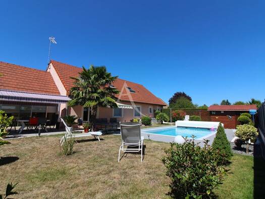 Maison à vendre 349 000 € 6 pièces 4 chambres 148 m² 822 m² de terrain Sassenay 71530