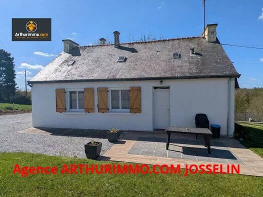 Maison de plain-pied à vendre 167 200 € 5 pièces 3 chambres 66,6 m² 1 000 m² de terrain Forges de Lanouée 56120