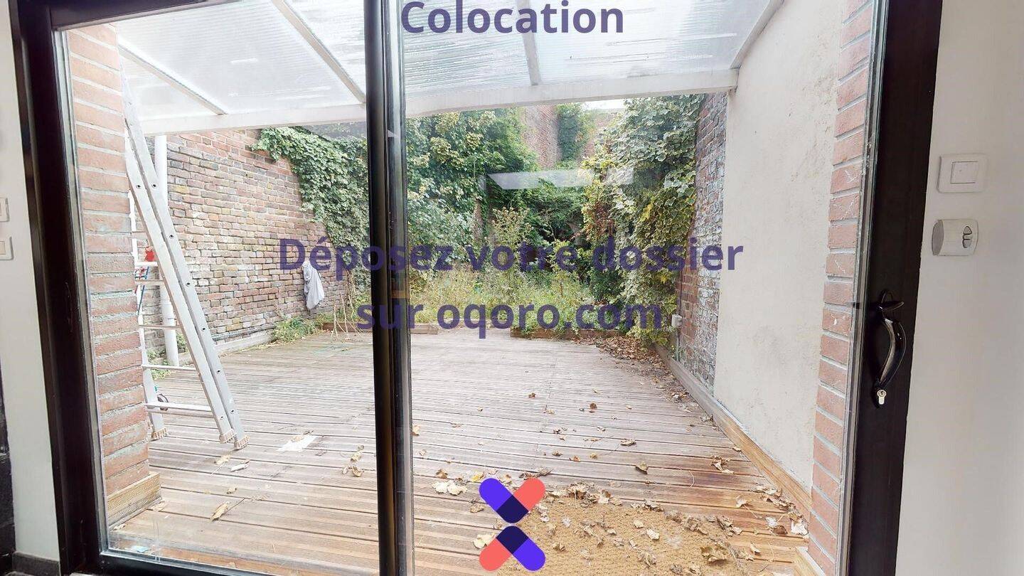 Chambre en colocation maison meublée — 24