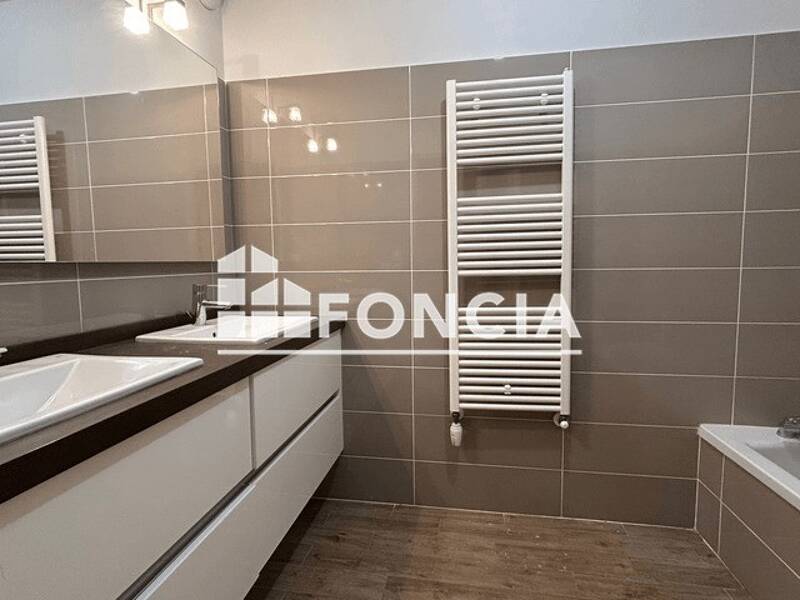 Maison à louer, 68m², LYON 8E