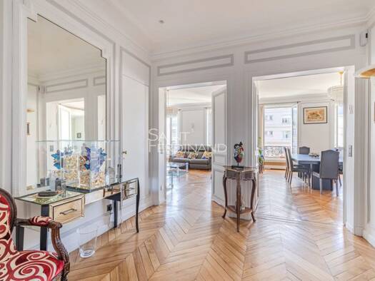 Appartement à vendre 2 950 000 € 5 pièces 3 chambres 181 m² Étage 4/6 Hoche-Friedland Paris 8ème arrondissement 75008
