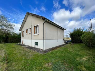Maison à vendre 90 000 € 4 pièces 2 chambres 88 m² 6 476 m² de terrain Jouet sur l Aubois 18320