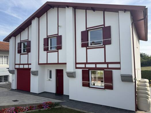 Maison à vendre 445 000 € 4 pièces 3 chambres 127 m² 379 m² de terrain Briscous 64240