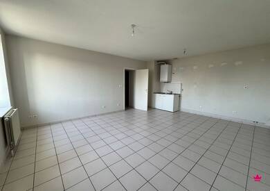 Appartement à louer 818 € 3 pièces 2 chambres 55 m² 1er étage Centre Mions 69780