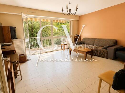 Appartement à vendre 167 000 € 2 pièces 1 chambre 57 m² Étage 3/8 Glaciere-Jomard Oullins-Pierre-Bénite 69600