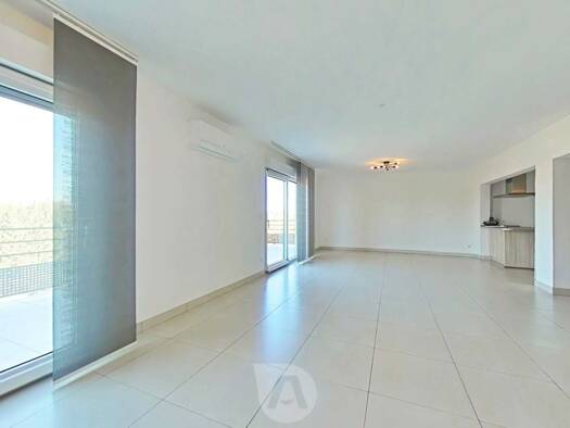 Appartement à vendre 245 000 € 5 pièces 3 chambres 157,2 m² Étage 2/2 Neufgrange 57910