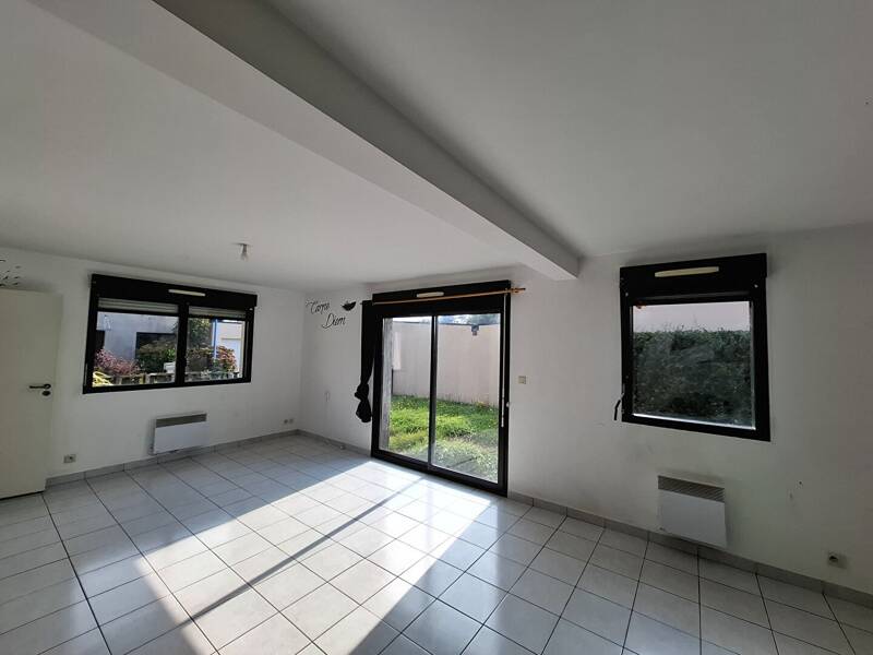 Maison à louer, 83m², GUISSENY